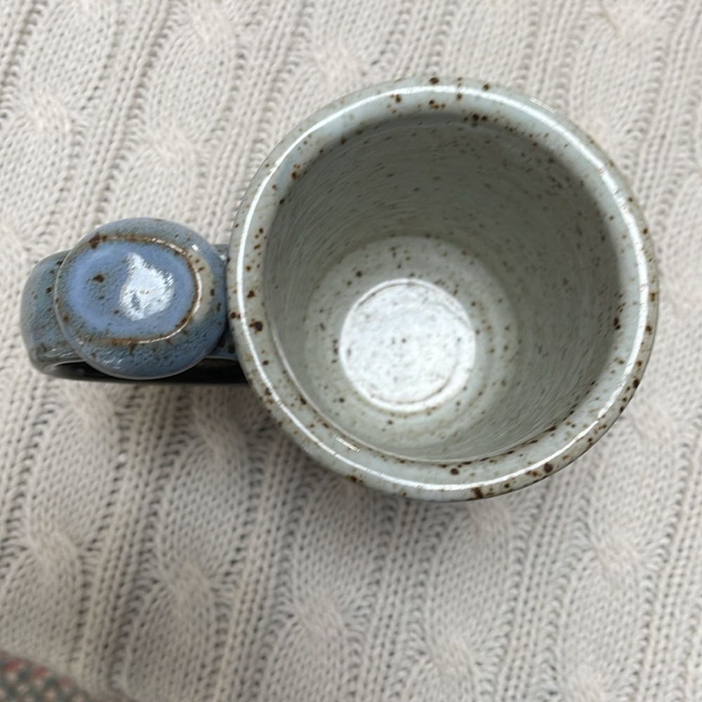 Artisan glazed coffee cup. Pottery. Stoneware. Yadduh, yaddah, yaddah 2 toned - Picture 4 of 9